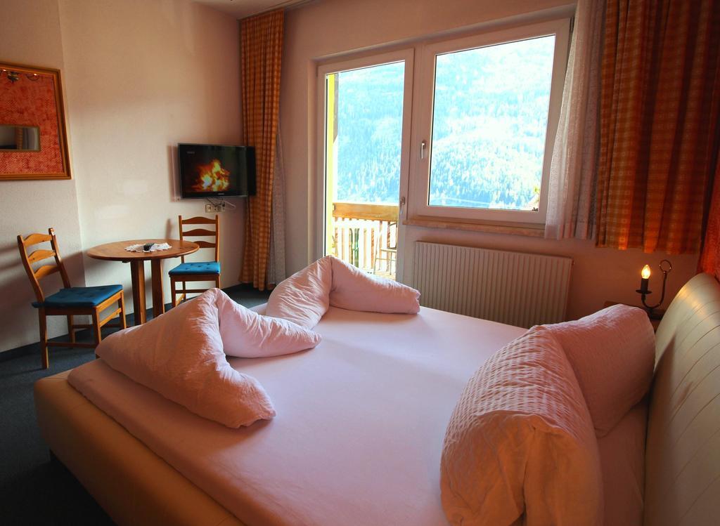 Europa Pension Tirol Fliess Esterno foto