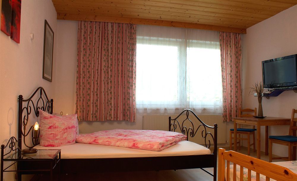 Europa Pension Tirol Fliess Esterno foto