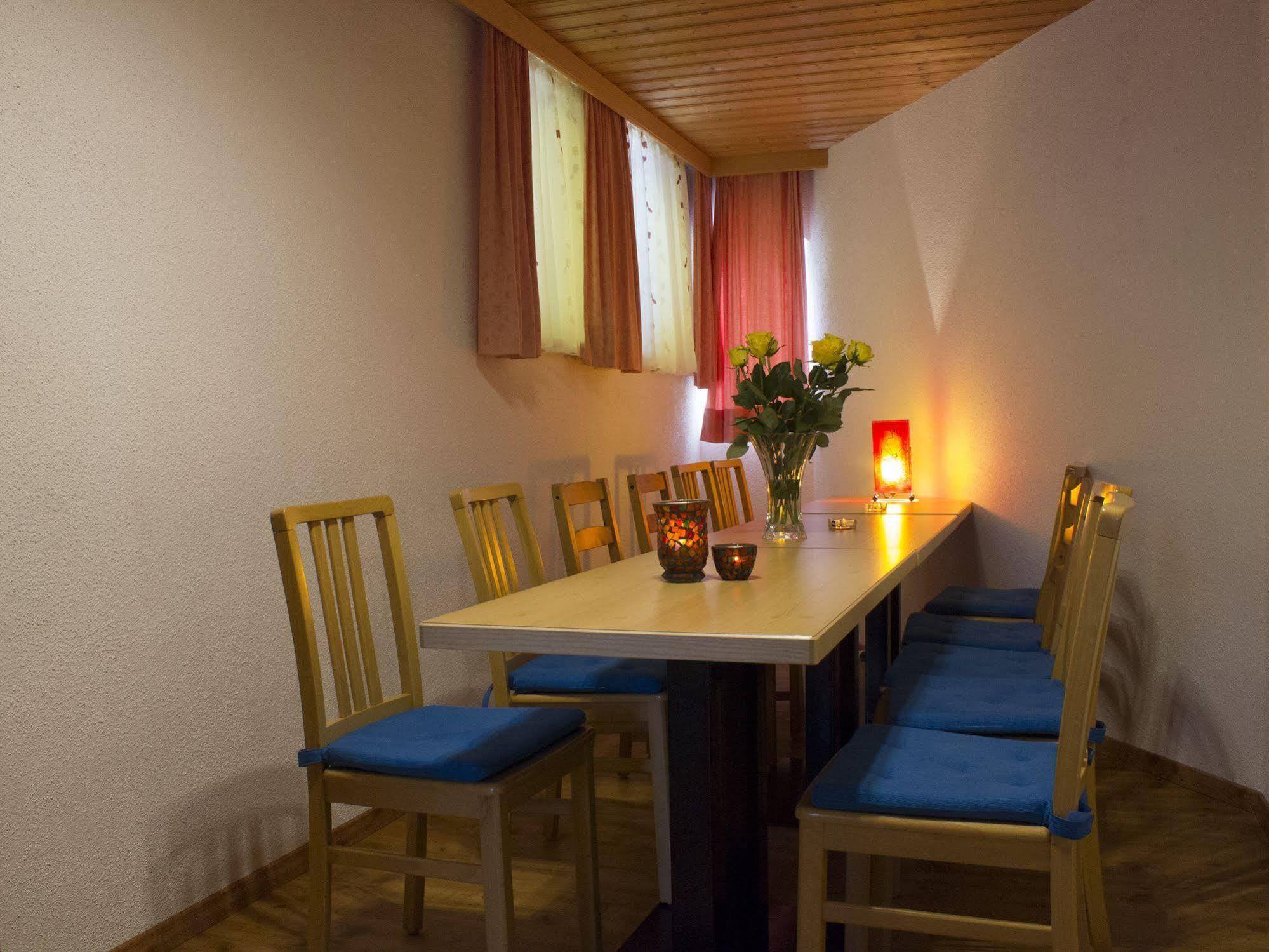 Europa Pension Tirol Fliess Esterno foto