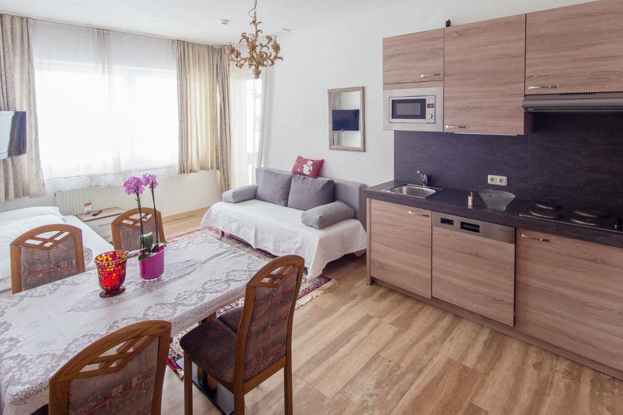 Europa Pension Tirol Fliess Esterno foto