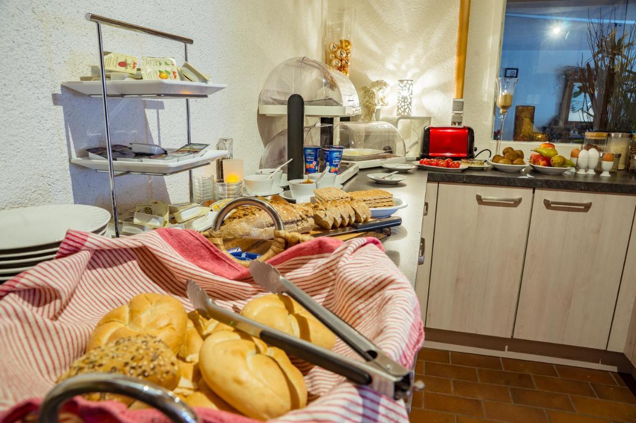 Europa Pension Tirol Fliess Esterno foto