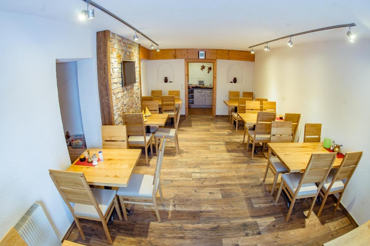 Europa Pension Tirol Fliess Esterno foto