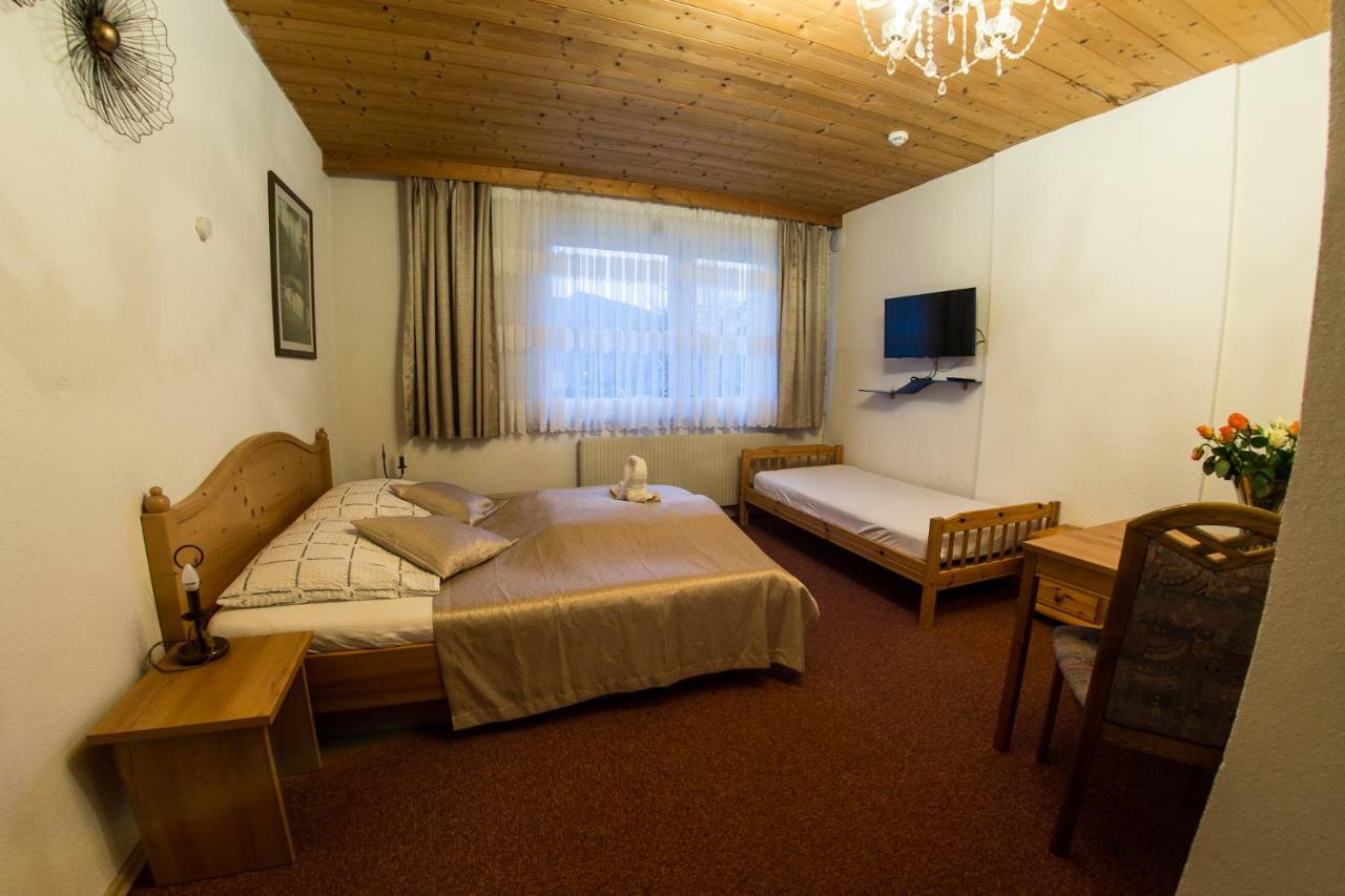 Europa Pension Tirol Fliess Esterno foto