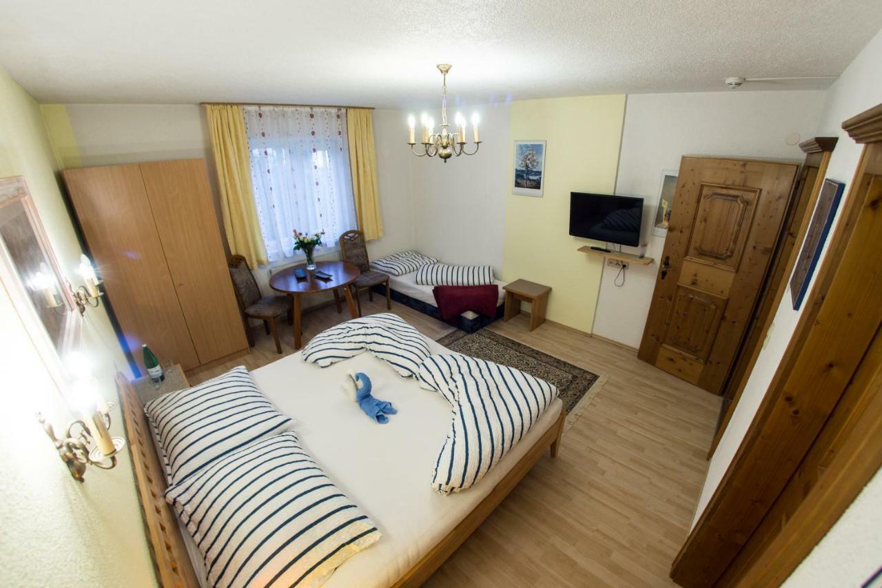 Europa Pension Tirol Fliess Esterno foto