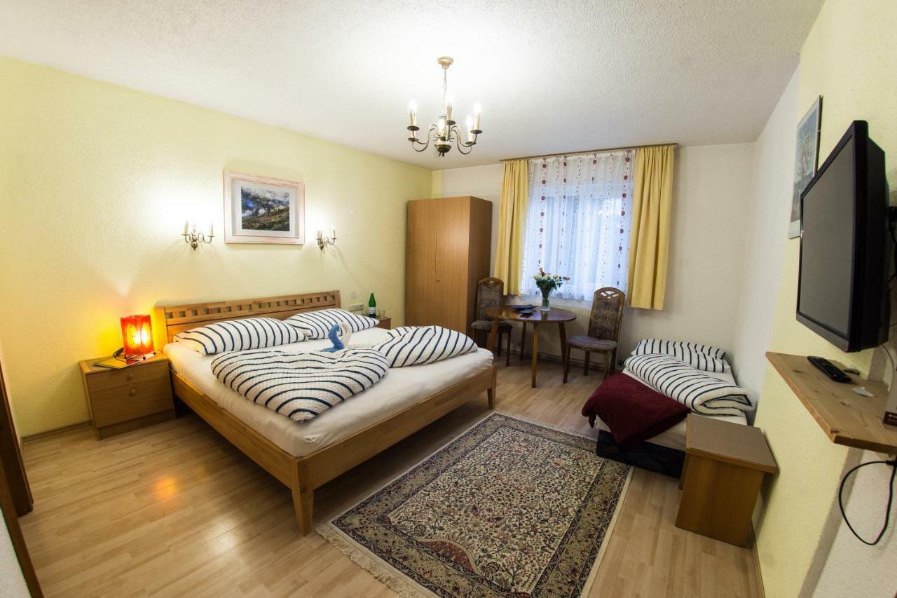 Europa Pension Tirol Fliess Esterno foto